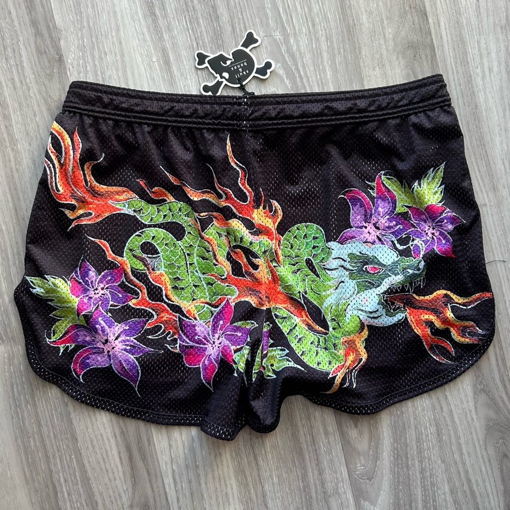 Skull & Bones | Hand Painted Mesh Shorts in Black (Medium) - Picture 7 of 16
